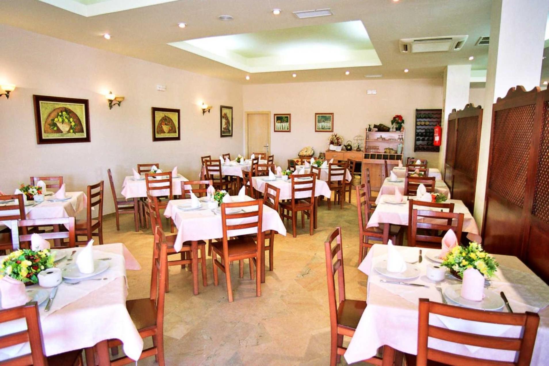 Hostal Restaurante Hermanos Zamora Palma del Río المظهر الخارجي الصورة