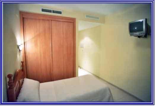 Hostal Restaurante Hermanos Zamora Palma del Río المظهر الخارجي الصورة