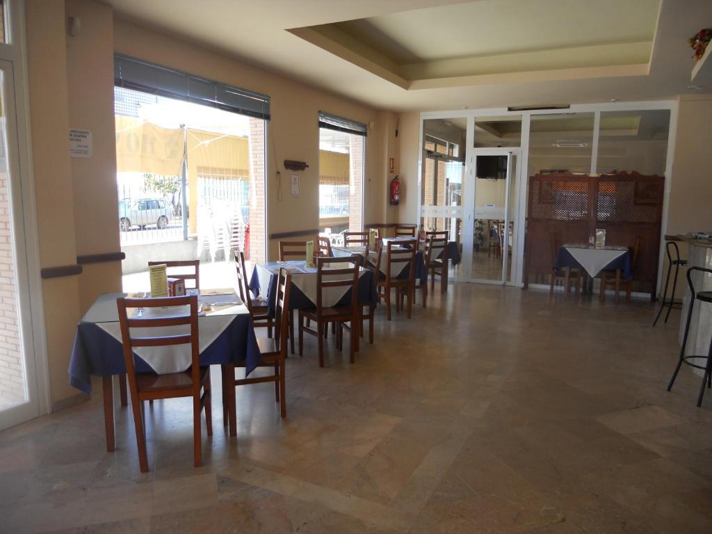 Hostal Restaurante Hermanos Zamora Palma del Río المظهر الخارجي الصورة