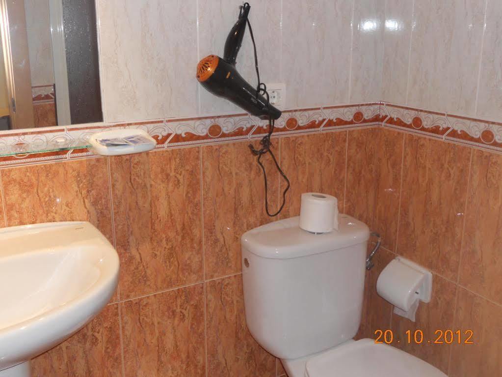 Hostal Restaurante Hermanos Zamora Palma del Río المظهر الخارجي الصورة